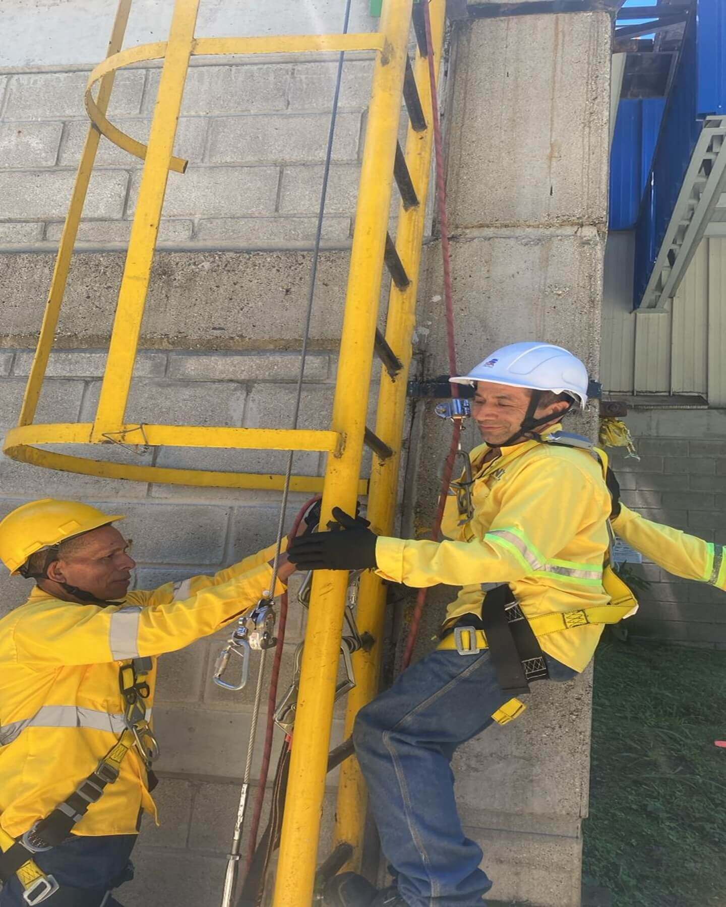 Cursos de trabajo en alturas - SIA Colombia