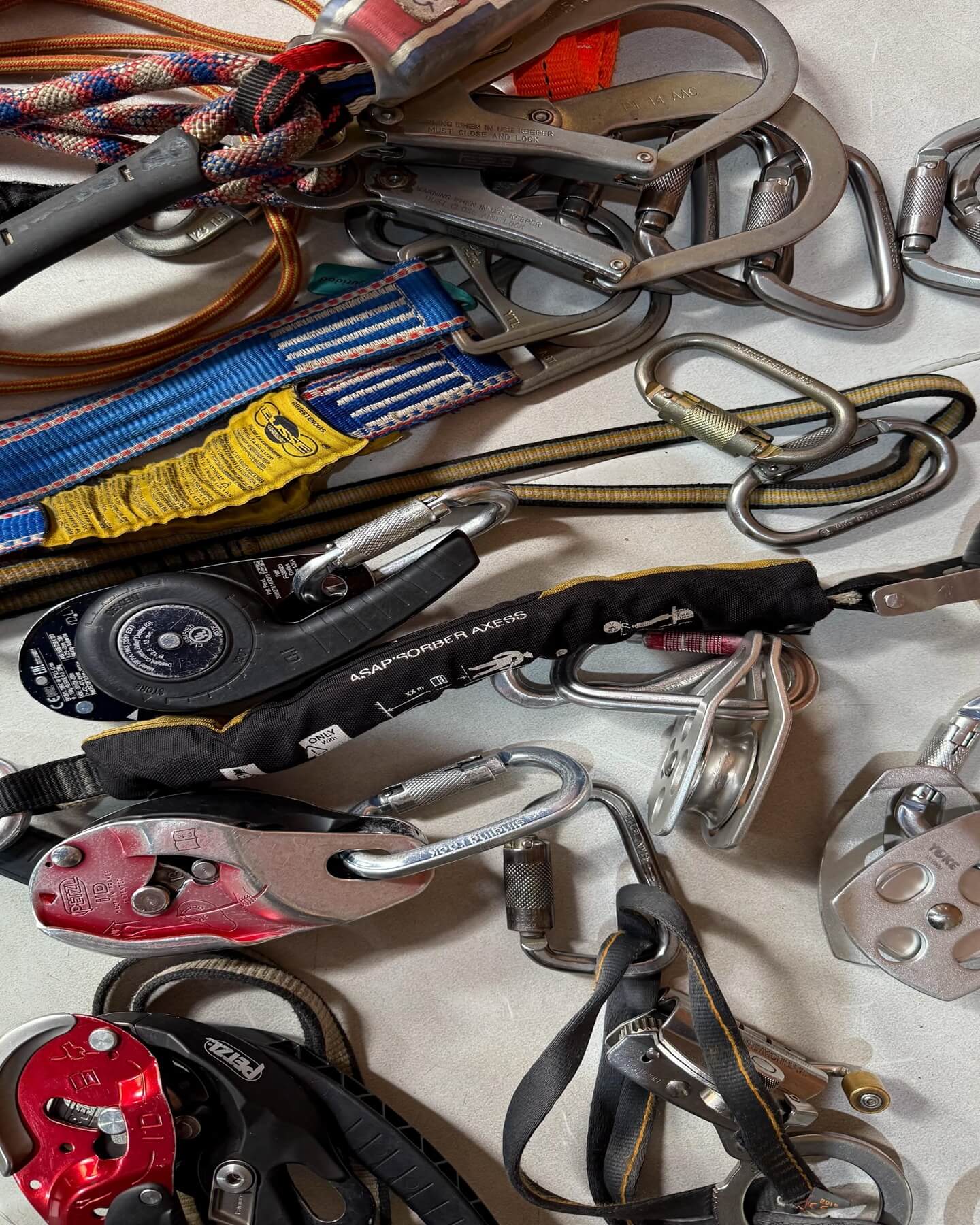 Asesoría y venta de equipos de SST - SIA Colombia